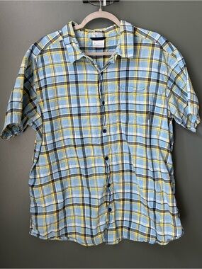 Columbia Blue & Yellow Plaid Short-Sleeve Button Up Shirt Cotton